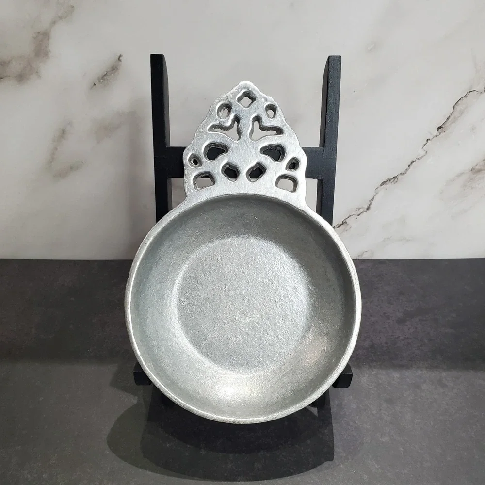 Lot of 5 Vintage The Olde Bradford Co Pewter-Like Porringer Bowls Colonial Style